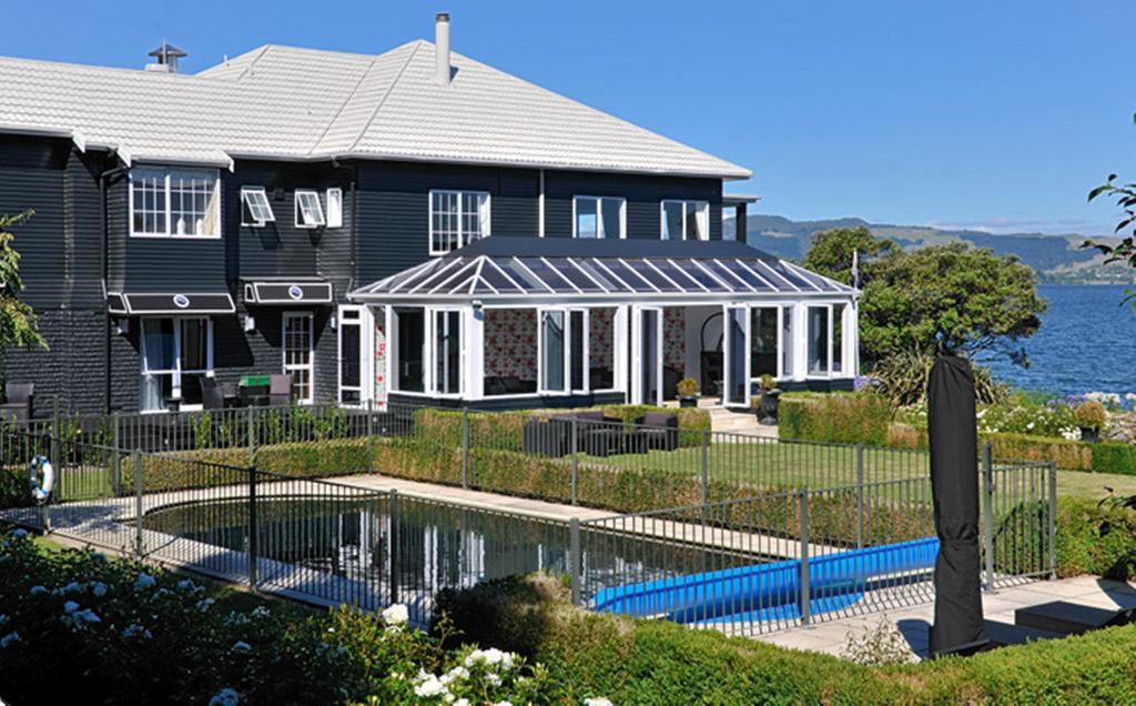Black Swan Lakeside Boutique Hotel Rotorua Zewnętrze zdjęcie